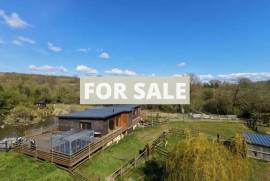 Eco-Friendly & Self-Sufficient Lifestyle Property