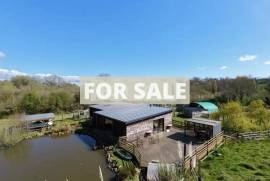 Eco-Friendly and Self-Sufficient Lifestyle Property