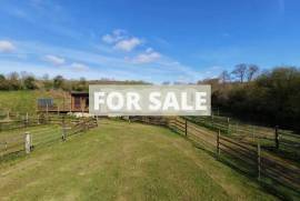 Eco-Friendly and Self-Sufficient Lifestyle Property