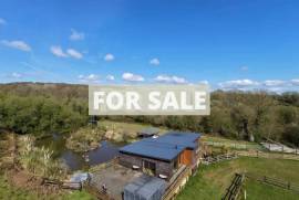 Eco-Friendly and Self-Sufficient Lifestyle Property
