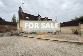 Period Property in Rural Setting with Outbuildings