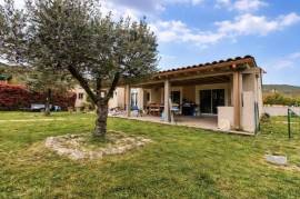 Modern Detached Villa with Mature garden with Open Views