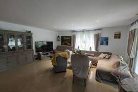 Modern Detached Villa with Mature garden with Open Views
