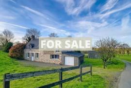 Detached Country House with Open Views