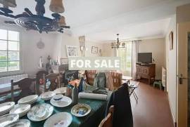 Detached House with Garden