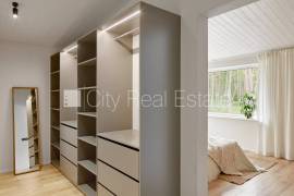 Apartment for rent in Riga district, 125.00m2