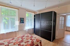 Detached house for rent in Jurmala, 250.00m2