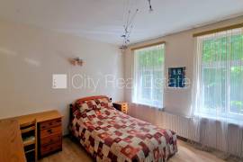 Detached house for rent in Jurmala, 250.00m2