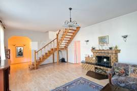Detached house for rent in Jurmala, 250.00m2
