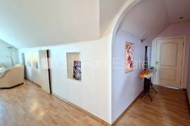 Detached house for rent in Jurmala, 250.00m2