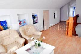 Detached house for rent in Jurmala, 250.00m2