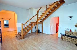 Detached house for rent in Jurmala, 250.00m2