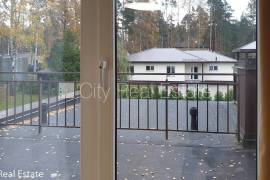 Detached house for rent in Riga district, 248.00m2