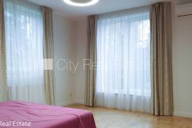 Detached house for rent in Riga district, 248.00m2