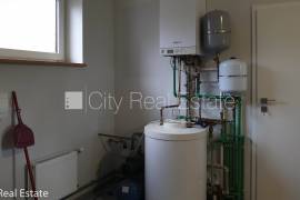 Detached house for rent in Riga district, 248.00m2