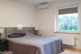 Detached house for rent in Riga district, 248.00m2