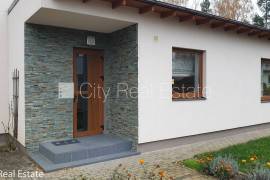 Detached house for rent in Riga district, 248.00m2