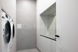 Detached house for sale in Riga district, 250.00m2