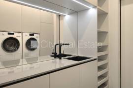 Detached house for sale in Riga district, 250.00m2