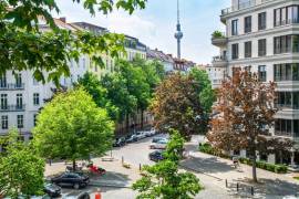 Next to Prenzlauer Berg's hotspots: Brand-new 5-room Penthouse Apartment with roof top terrace & a balcony