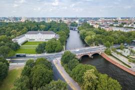 Modern 3-Bedroom Apartment with Balcony, Parking & Prime Central Location