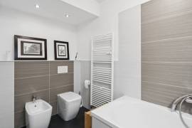 Modern 3-Bedroom Apartment with Balcony, Parking & Prime Central Location