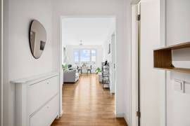 2-room apartment with balcony and concierge service near Potsdamer Platz