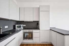 2-room apartment with balcony and concierge service near Potsdamer Platz