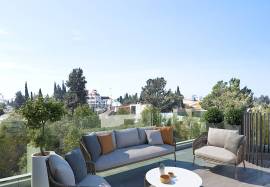 2 Bedroom Top Floor Apartment - Aradippou, Larnaca