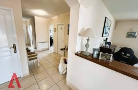 6 room, 158m2 Villa for sale in Roujan - 300 000 € *