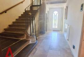 9 room, 300m2 Character property for sale in Rouffiac d'aude - 525 000 € *