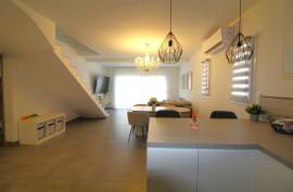 4 room, 95m2 House for sale in Pouzolles - 286 000 € *