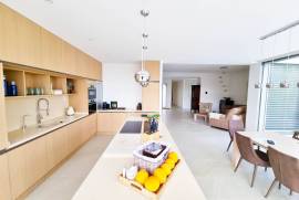 listing listing
