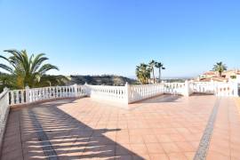 FABULOUS 5 BEDROOM VILLA WITH GOLF COURSE VIEWS IN CIUDAD QUESADA
