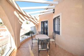 FABULOUS 5 BEDROOM VILLA WITH GOLF COURSE VIEWS IN CIUDAD QUESADA