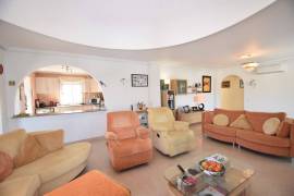 FABULOUS 5 BEDROOM VILLA WITH GOLF COURSE VIEWS IN CIUDAD QUESADA