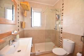 IMMACULATE VILLA WITH MAIN HOUSE AND GUEST ANNEXES, POOL AND SUMMER KITCHEN