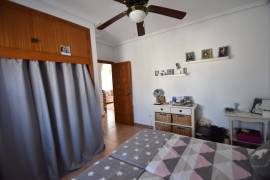 IMMACULATE VILLA WITH MAIN HOUSE AND GUEST ANNEXES, POOL AND SUMMER KITCHEN