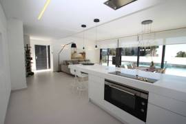 4 Bedrooms - Villa - Alicante - For Sale - N5910