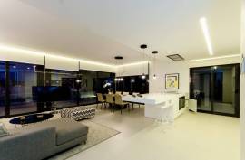 4 Bedrooms - Villa - Alicante - For Sale - N5910