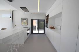 4 Bedrooms - Villa - Alicante - For Sale - N5910