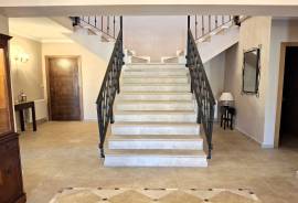 listing listing
