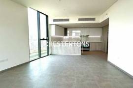 Skyline Retreat | Spacious 2-Bed Apartment
