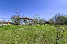 Renovated House with Large Plot — Village of Asparuhovo, 39 km from Burgas