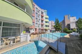 Amplio apartamento de dos habitaciones en el complejo Pirop City, Sunny Beach