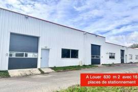 Local d'activité de 840 m2