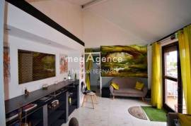 Local professionnel d'environ 13m² à Grand Camp - Idéal Prothésiste ongulaire