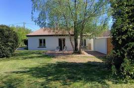 Maison rénovée, quatre chambres, garage, jardin