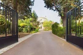 GARCHES- Buzenval - Domaine le Cottage appartement 5 pièces 126m2 avec jardin
