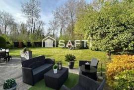 Pavillon de 7 pièces sur terrain de 1000m².